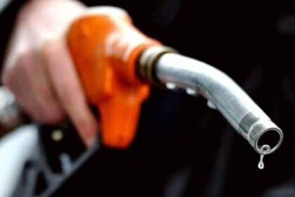 Big news! There was a huge fall in the prices of petrol and diesel on Wednesday