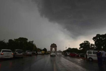 Weather Alert Clouds suddenly changed There may be sudden rain in Delhi-NCR this evening