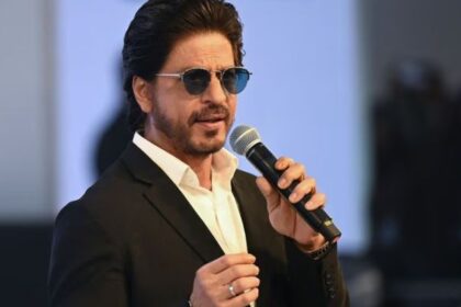 Bad news about 59 year old Shahrukh Khan