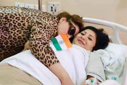 Bad news about Urvashi Rautela's mother, admitted to hospital